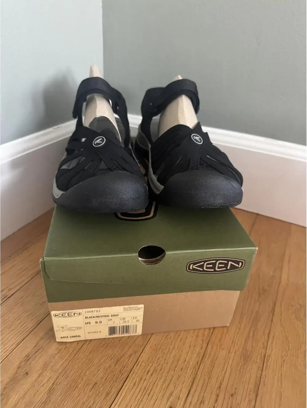 Women's Keen Rose Sandal Closed Toe Hiking Sandals Black/Neutral Grey Sz 9.5 NIB - Picture 7 of 9